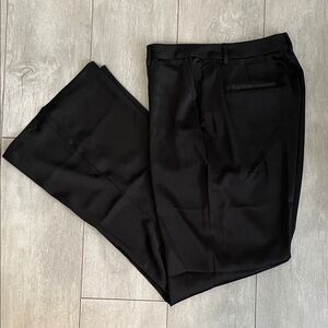 M.N.I Los Angeles NWOT Black Front Seam Flared Satin Pants, Size L